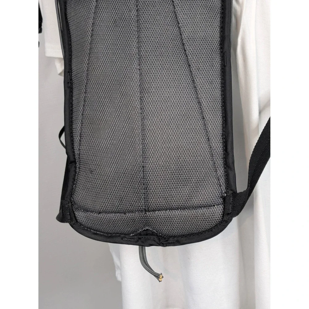 CamelBak Classic Hydration Pack Backpack Black Gray Water Reservoir Hiking Bike